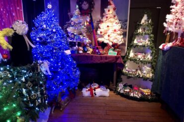 Last weekend for the GBHS Christmas display. Don’t miss it!